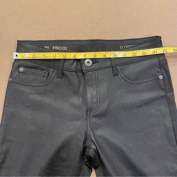 DL1961 Florence Lamb Leather Instasculpt Pants Size 28 - Picture 13 of 16